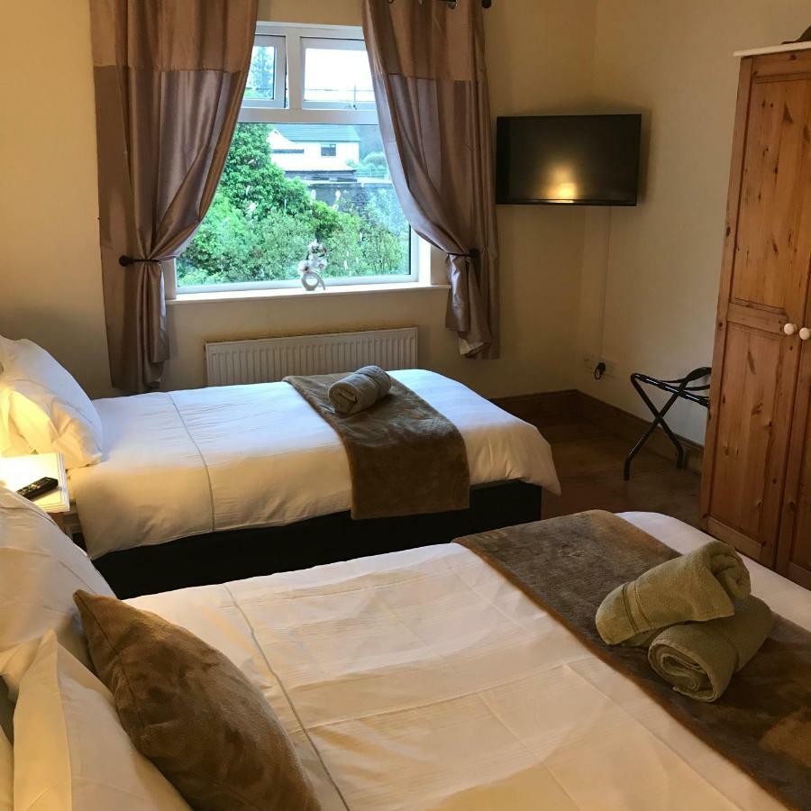 The Ring Lyne Hotel Valentia Island Exterior photo